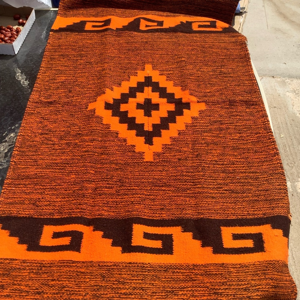 💨 Wash Before Use 💨 Honduras Blanket Orange and Black